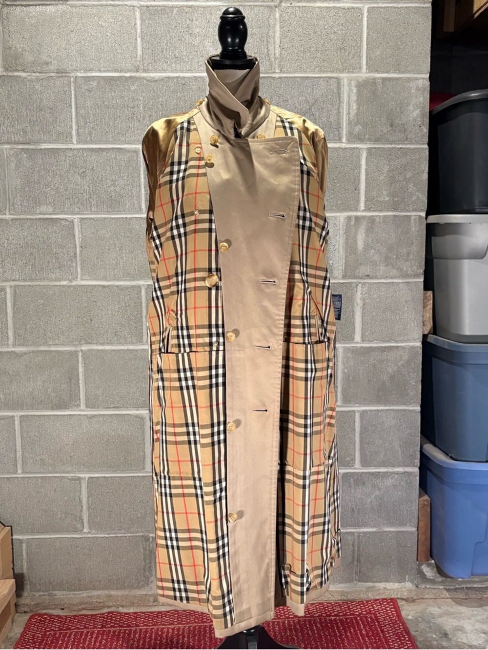 Burberry trench coat - Picture 7 of 15